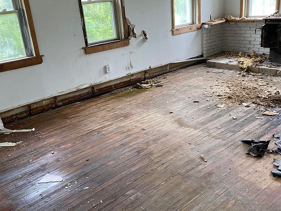 5th image of 302 Washington Ave