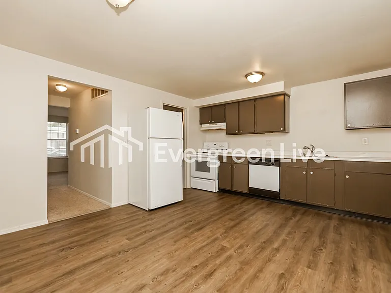 8249 Mount Carmel St — Photo 7