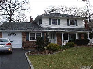 1st image of 8 Cornelia Ln