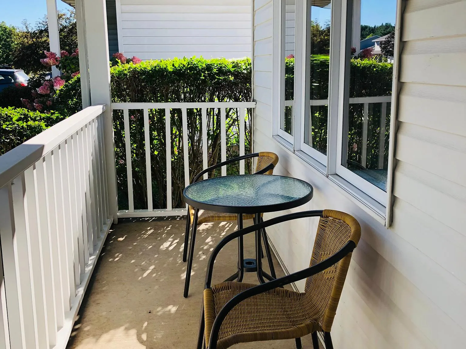 2 bed, 1640 sqft, $1,600 — Photo 2
