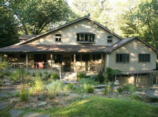 16 Wakan Dr, Katonah, NY 10536