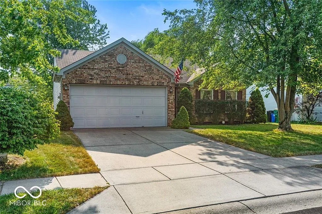 3 bed, 1525 sqft, $2,045 — Photo 4