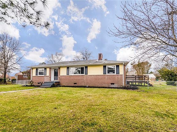2nd image of 922 Irby Dr
