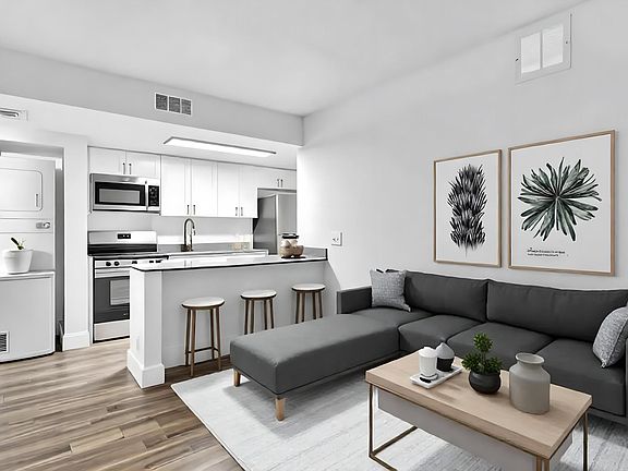 3rd image of 803 SW 15th Ave #18