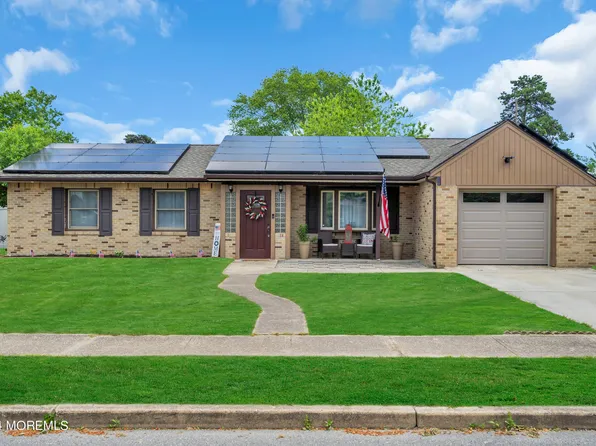 32 Pomona Drive, Barnegat, NJ 08005