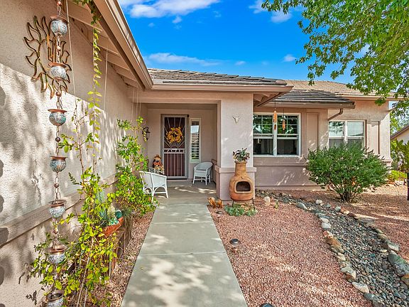 2nd image of 2160 W Desert Willow Dr
