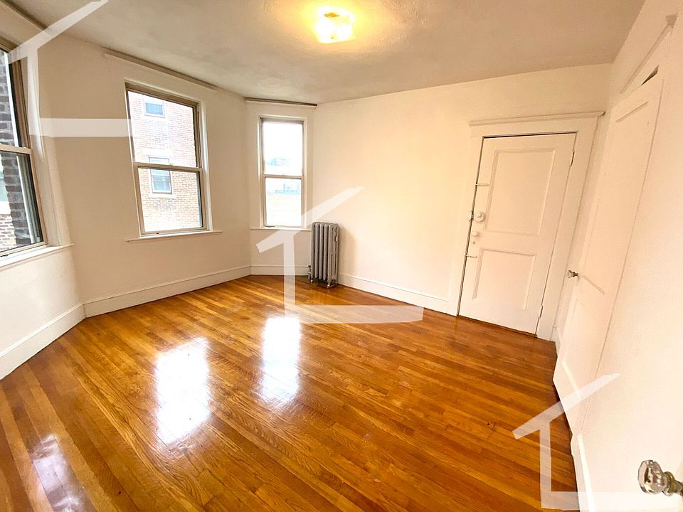 1st image of 11 Scottfield Rd APT 7