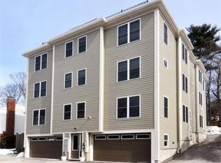 829 Lagrange St UNIT 4, Boston, MA 02132
