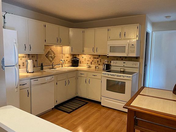 5th image of 7226 Creekview Dr #V1