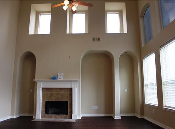 3rd image of 1406 Delta Dr