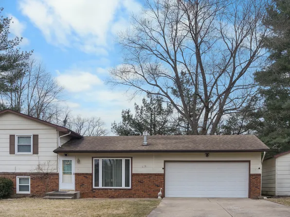 8054 Pine Ave, Downs, IL 61736