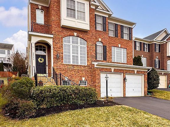 5th image of 5854 Governors Hill Dr
