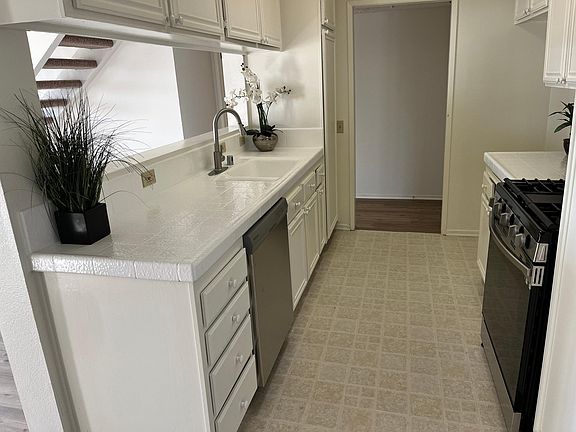 3rd image of 5124 Coldwater Canyon Ave APT 206
