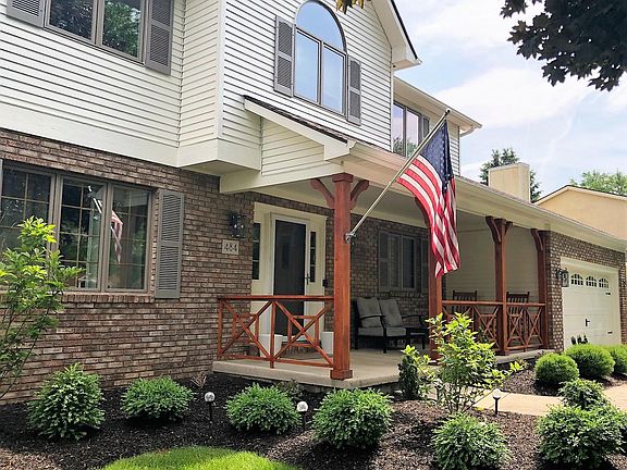 4th image of 484 Somerton Dr