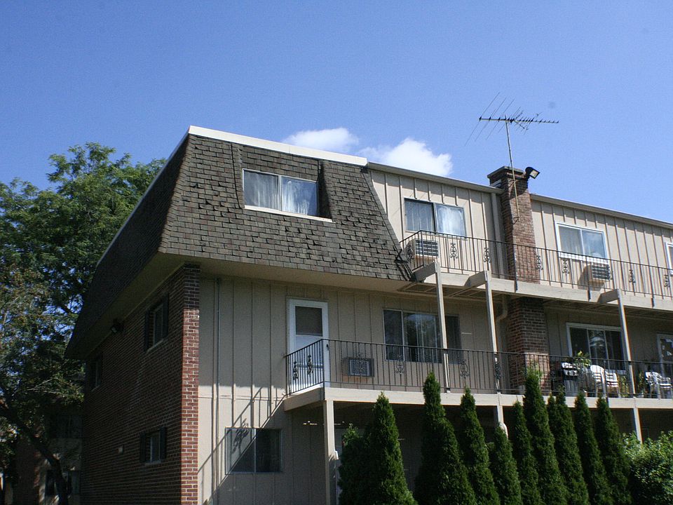 1st image of 2406 Algonquin Rd APT 12