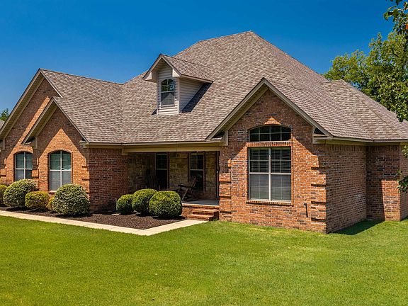 5th image of 28 Place Ln
