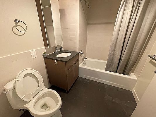 4th image of 30-96 14th St #3