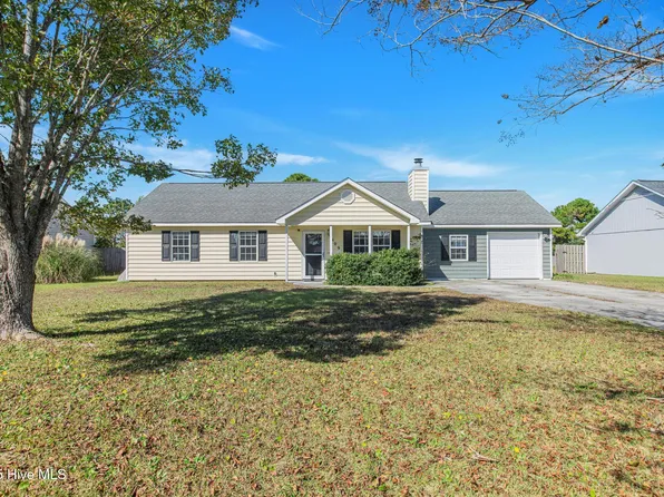 409 Foxtrace Lane, Hubert, NC 28539