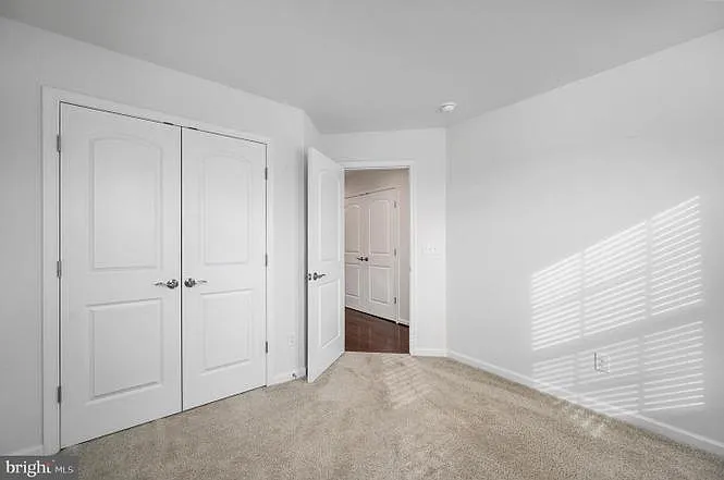 1319 Gilmore St — Photo 35