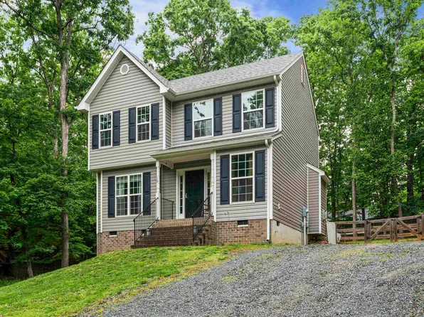 10 Zephyr Rd, Palmyra, VA 22963