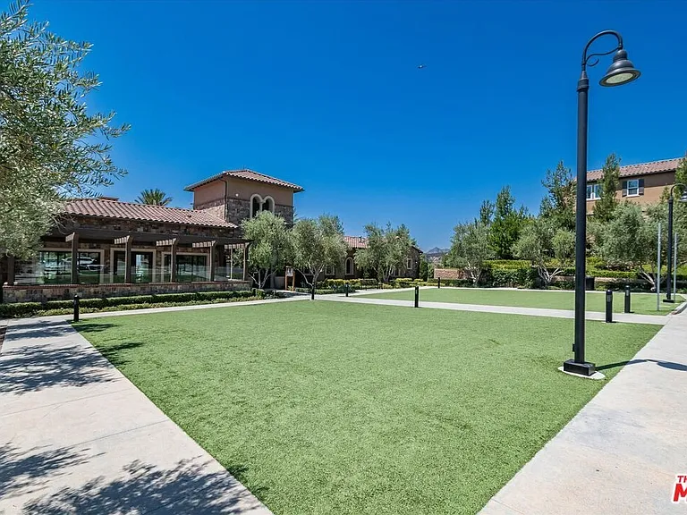 20646 W Chestnut Cir — Photo 42