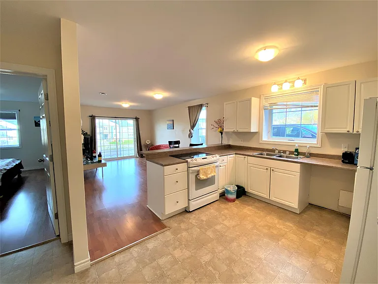 18 Elena Ct — Photo 6