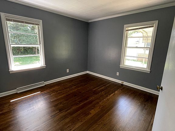 4th image of 2207 Rogers St