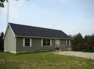 4024 S Pine Ave, Newaygo, MI 49337