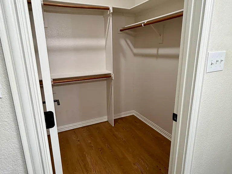 1001 Roberts Bend Ct — Photo 28