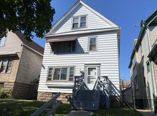 2355 S 9th St, Milwaukee, WI 53215