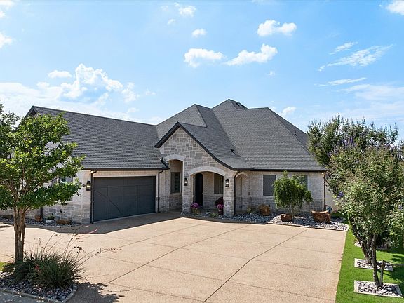 4th image of 2603 Waters Edge Dr