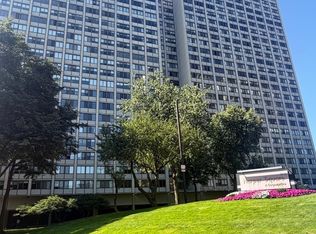 4850 S Lake Park Ave APT 709, Chicago, IL 60615