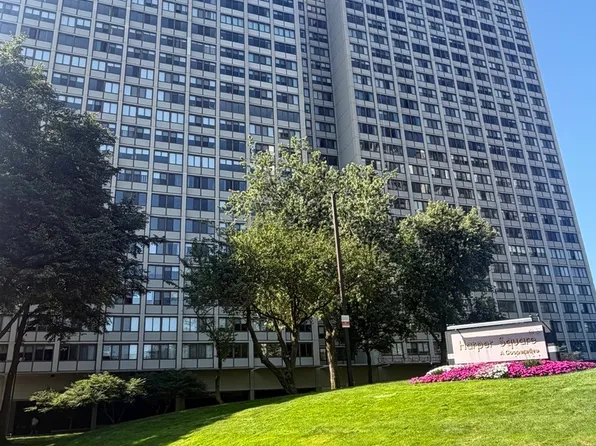 4850 S Lake Park Ave APT 709, Chicago, IL 60615