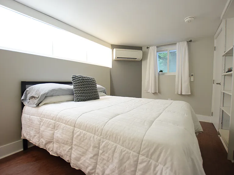 1002 N Aurora St — Photo 28