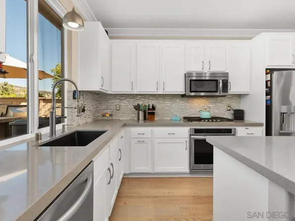 1456 Golden Sunset Dr, San Marcos, CA 92078