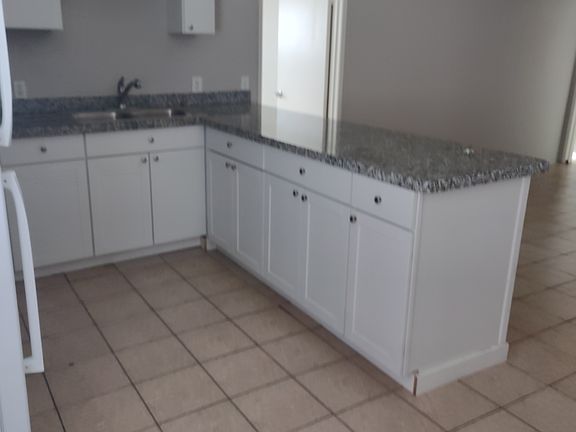 2nd image of 2920 Marlin Ave #4