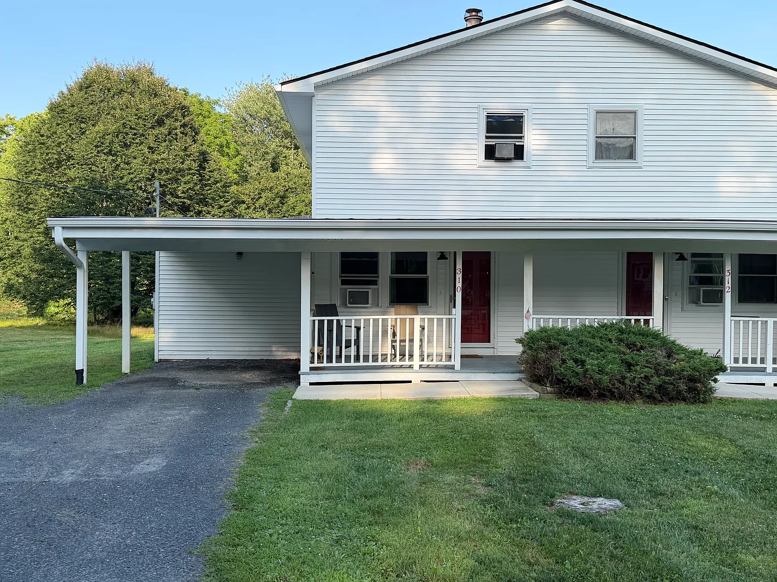 3 bed, 1.5 bath, 1000 sqft, $2,850 — Photo 1