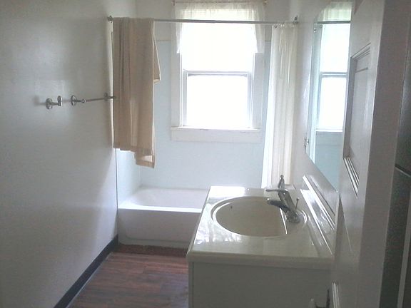4th image of 539 Saint Paul Ave