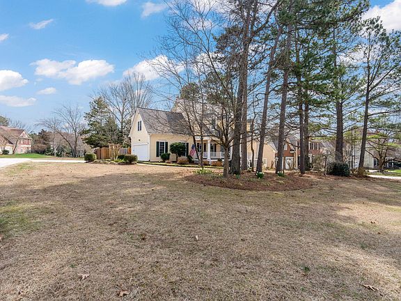 3rd image of 101 Brant Point Pl