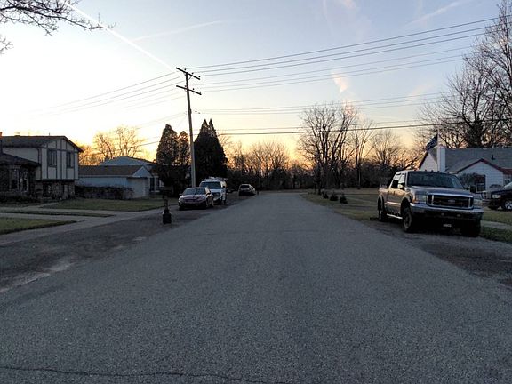 5th image of 17581 Wilhelmine Ave