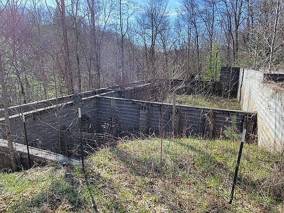 2nd image of 130 Richter Dr #2