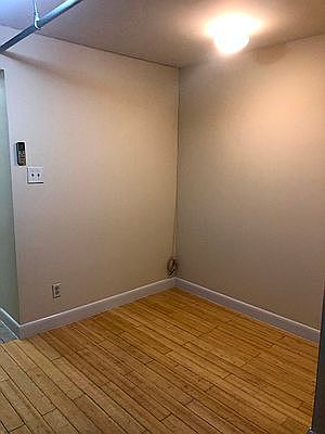 4th image of 317 W 30th St APT A3