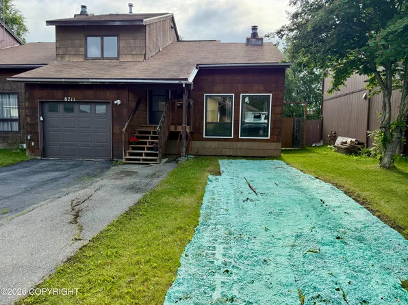 8711 Beachwood Dr, Anchorage, AK 99502