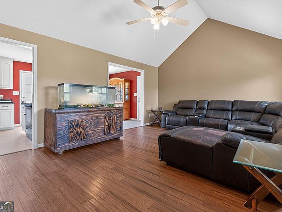 5th image of 1541 Turman Rd