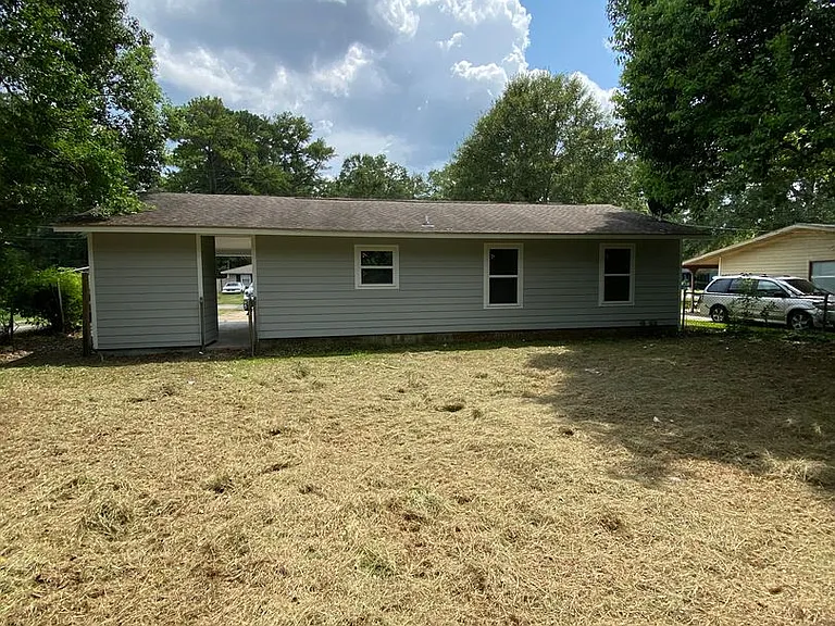 2468 Morningside Dr — Photo 11