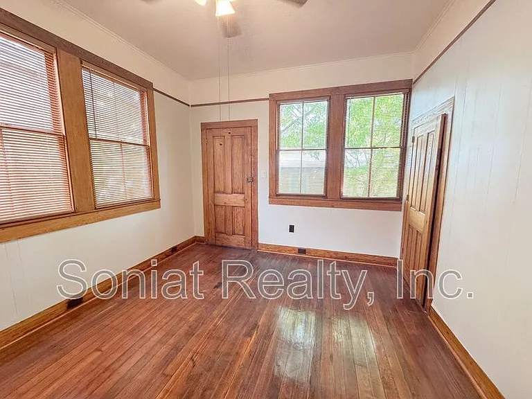 2632 Oreilly St — Photo 11