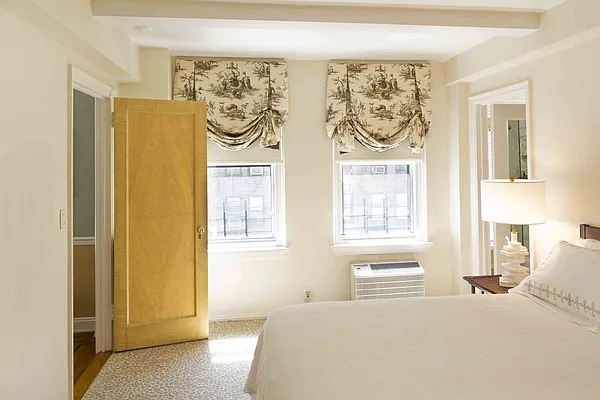 Sold by Stribling | media 19