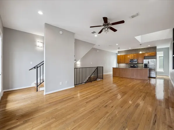 802 Waverly St APT D, Houston, TX 77007