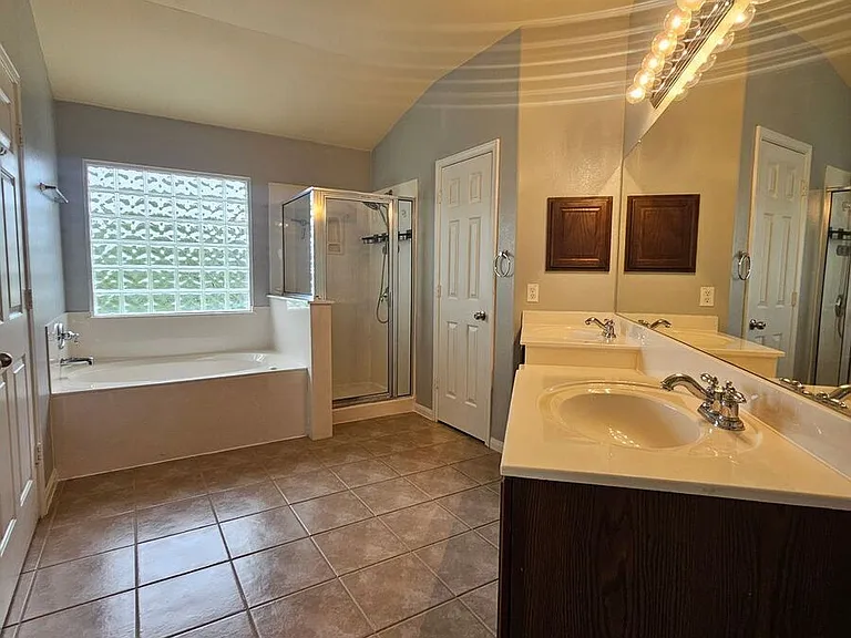 330 Canoe Dr — Photo 11