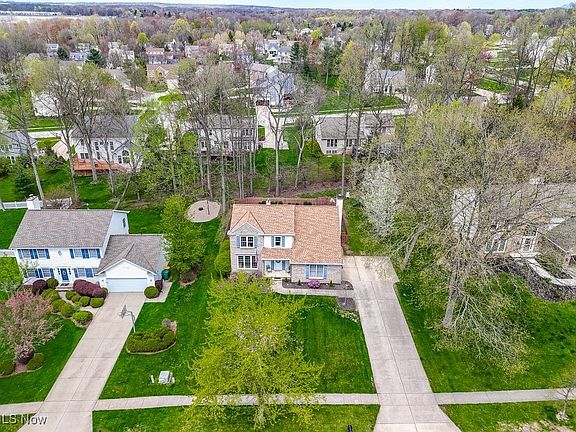 4th image of 2127 Demi Dr
